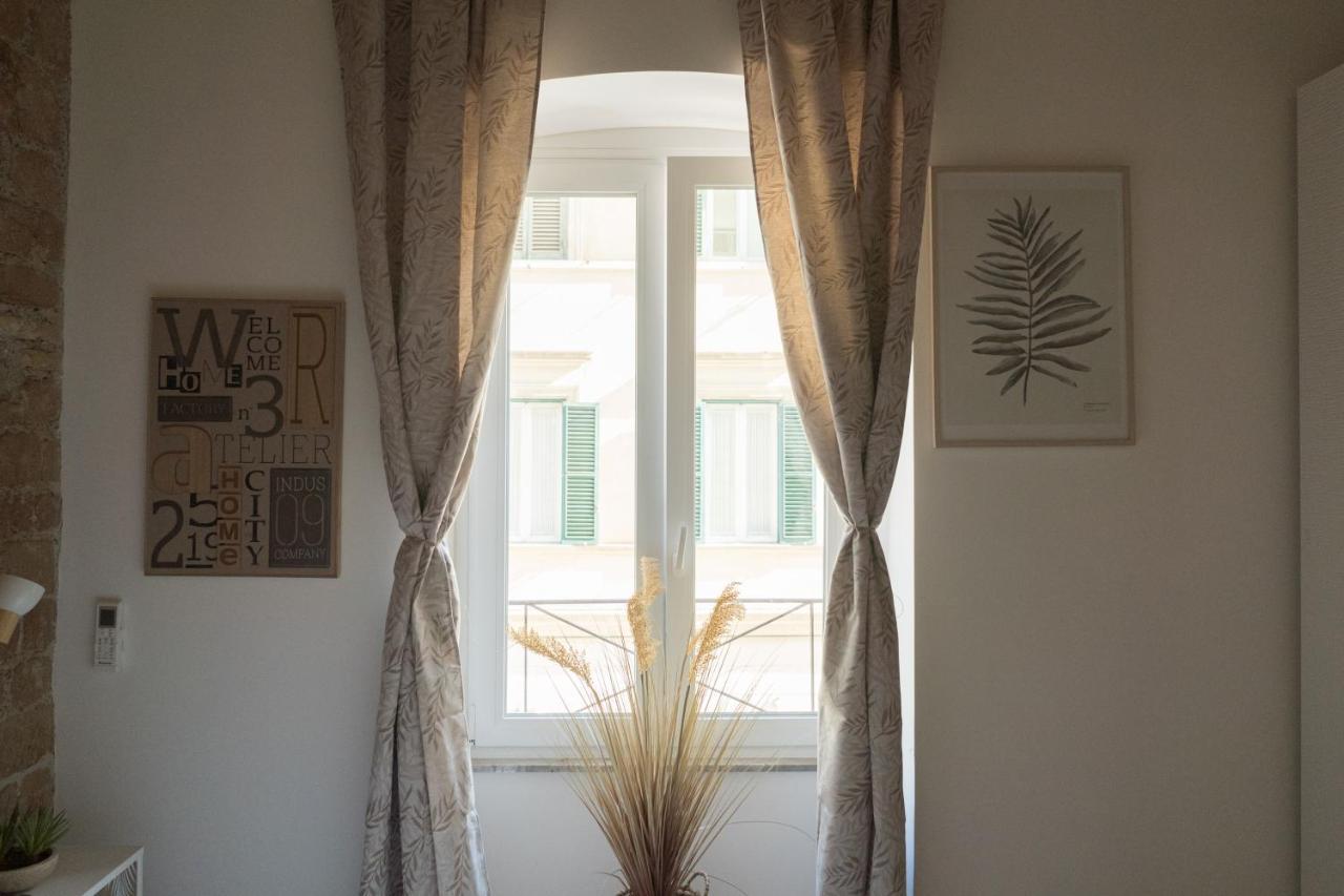 White Ostilia Guesthouse Рим Екстер'єр фото